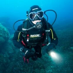 Combinaison Semi-étanche Homme Seac Masterdry 7mm -BEUCHAT vente combinaison semi etanche homme seac masterdry 7mm 18