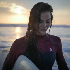 Combinaison Surf Femme Saint Jacques Wetsuits Lisa BackZip Bordeaux 3/2mm 2023 -BEUCHAT vente combinaison surf femme saint jacques wetsuits lisa backzip bordeaux 3 2mm 2023 1