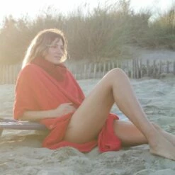 Poncho Surf Femme Saint Jacques Wetsuits Cape Rouge 7 Poncho Surf Femme Saint Jacques Wetsuits Cape Rouge -BEUCHAT vente poncho surf femme saint jacques wetsuits cape rouge 2